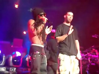 Drake Performs Miss Me