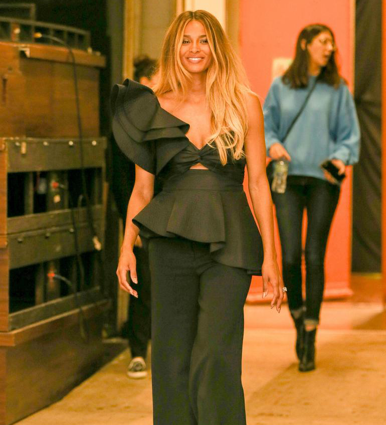 Ciara sports baby bump