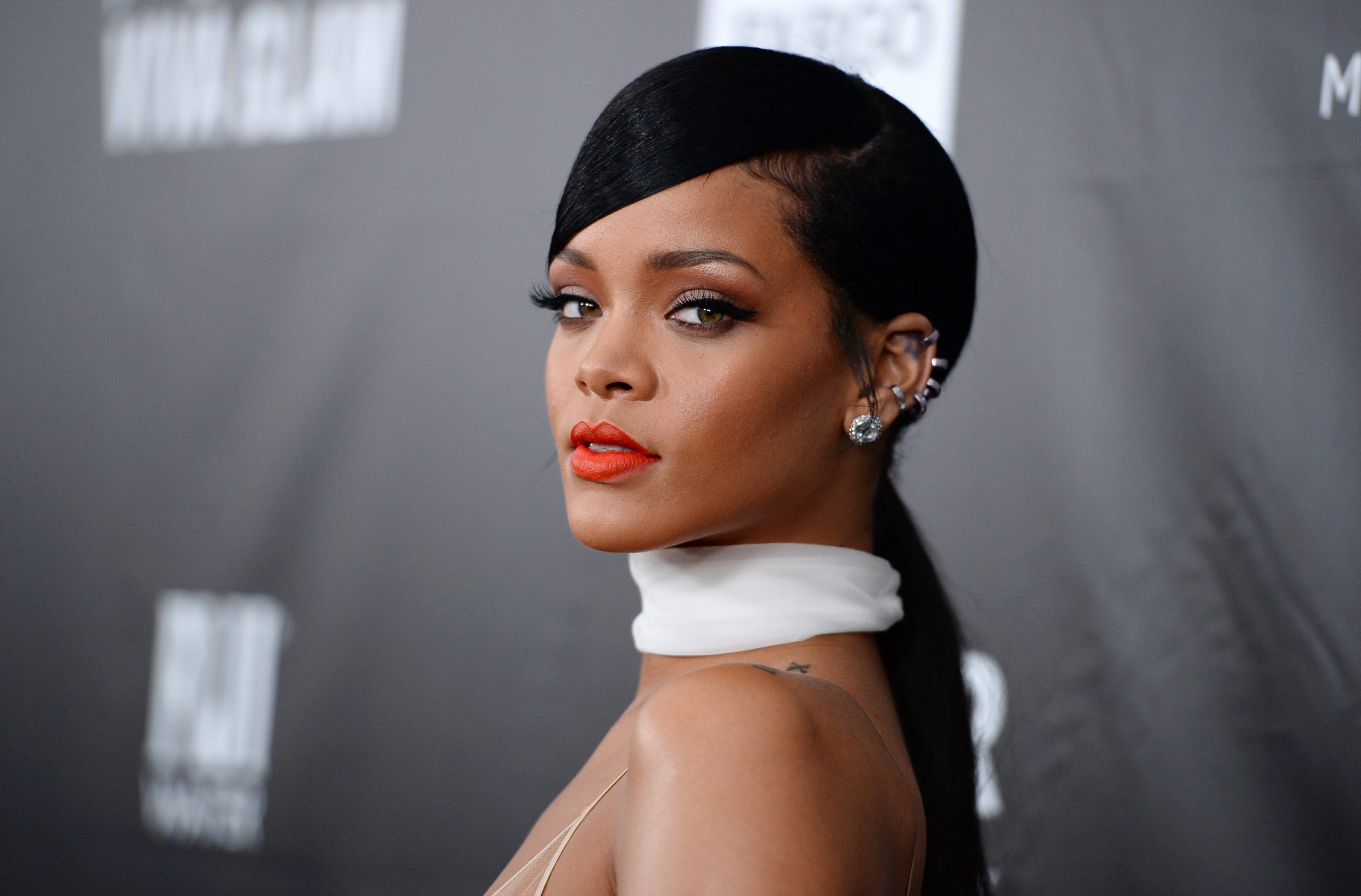 Rihanna Annette