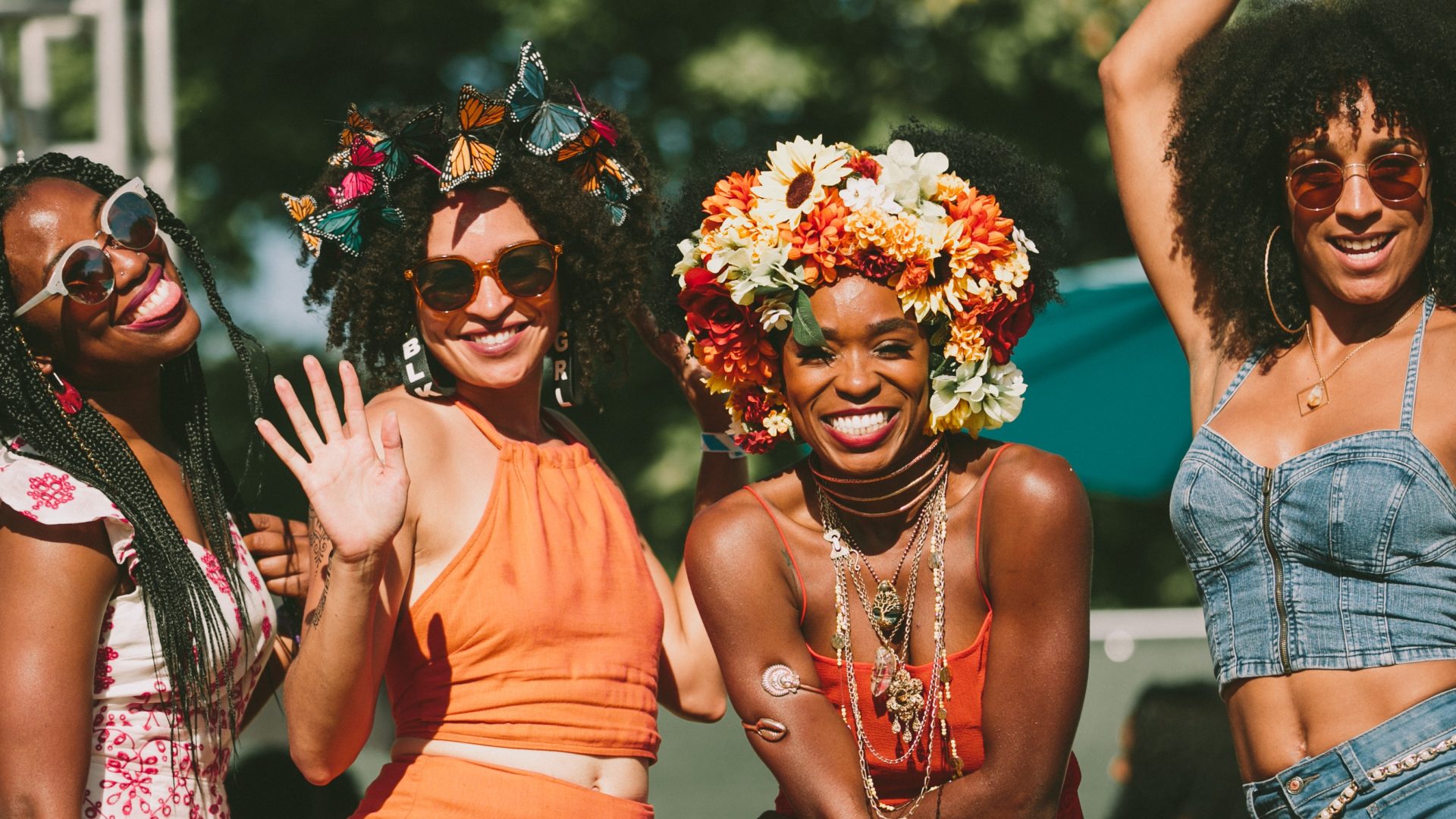 Women root for each other