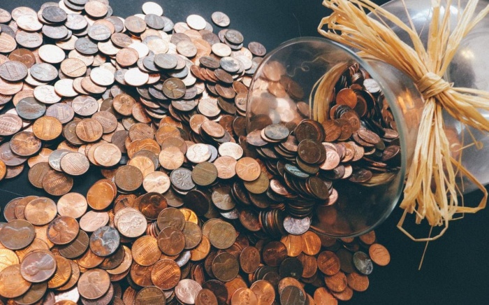 Cut Your Spending and Save More in College