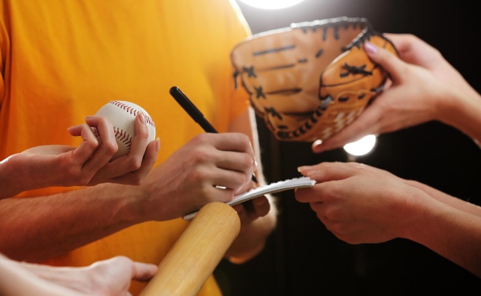 How to Get an Autograph