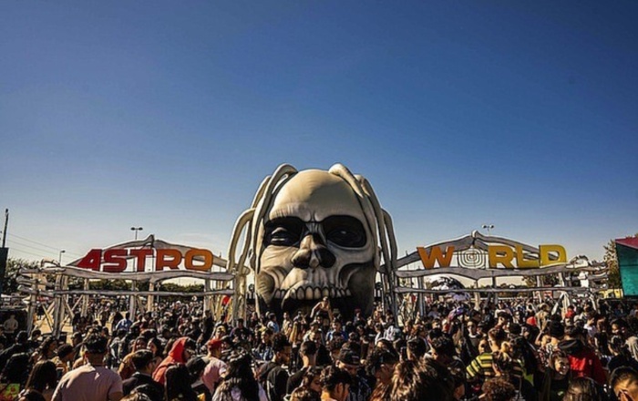 Fan Accounts of the AstroWorld Festival Chaos