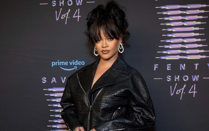 Rihanna Most Followed Woman on Twitter