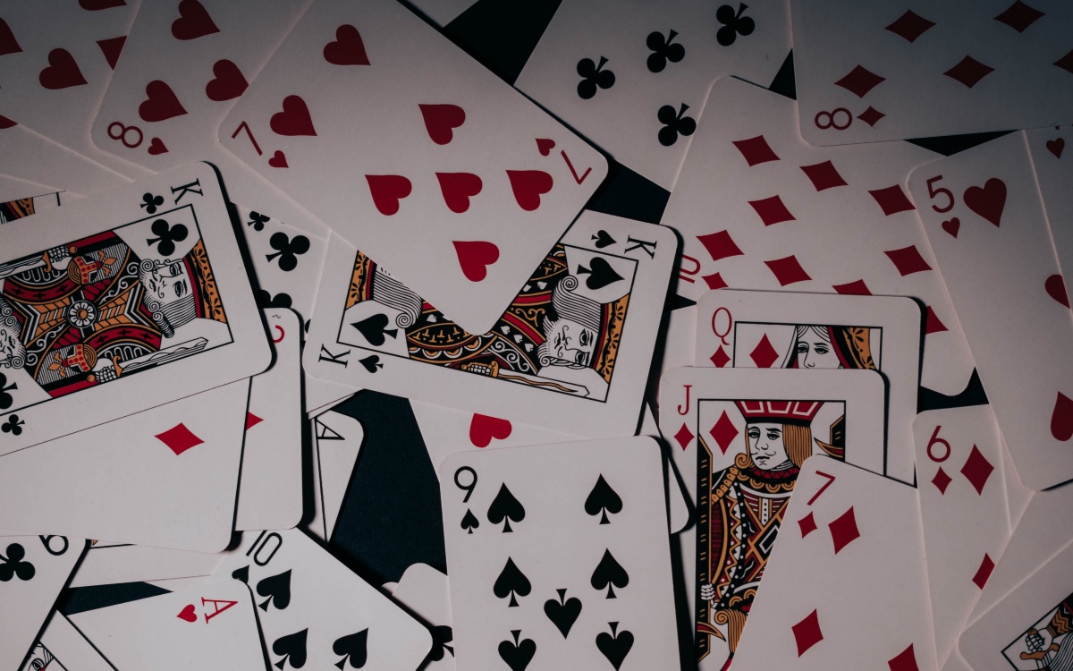 Basics of Popular Online Casino Games