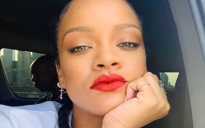 rihanna toe ring