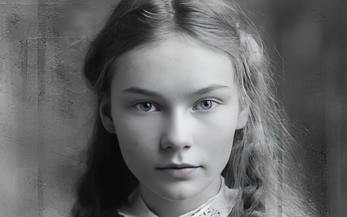 AI Photo Restoration