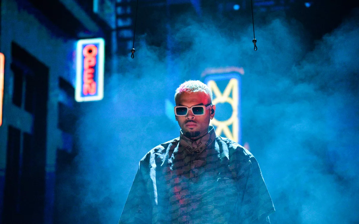 Chris Brown bussin cannabis