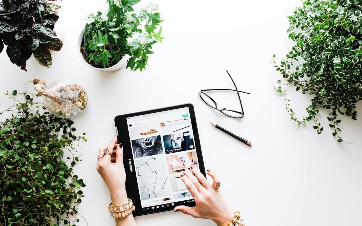 Incorporating Online Entertainment
